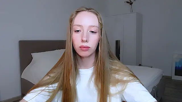 Luna insniity online show from December 9, 12:12 am