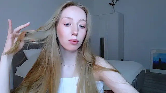 Luna insniity online show from February 5, 8:14 pm