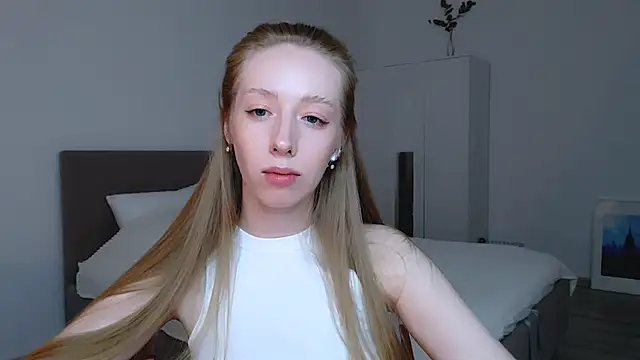 Luna insniity online show from February 15, 10:52 pm