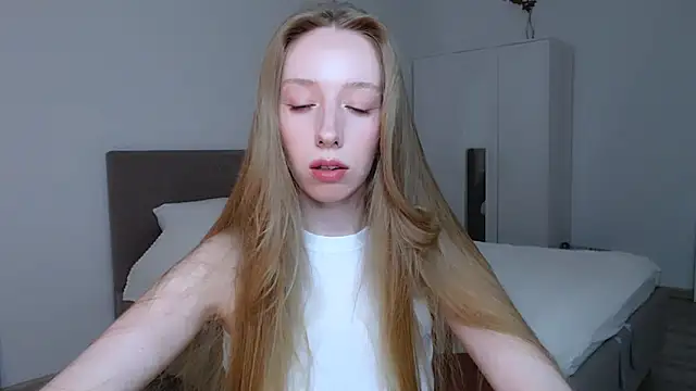 Luna insniity online show from March 22, 6:47 pm