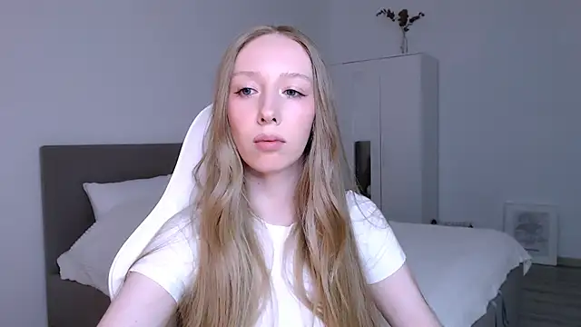 Luna insniity online show from January 8, 8:55 pm