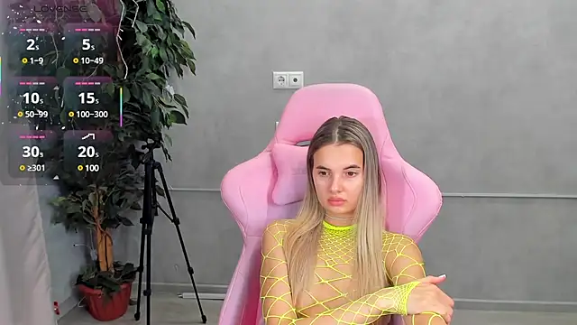 Donna Evans online show from March 12, 3:02 am