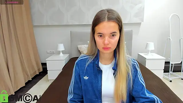 Donna Evans online show from September 18, 10:56 pm