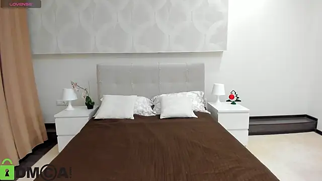 Donna Evans online show from January 9, 11:50 pm