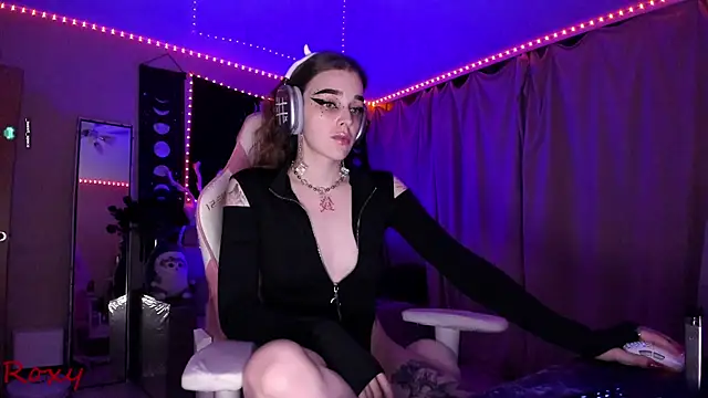 wet dream  online show from December 17, 5:08 pm