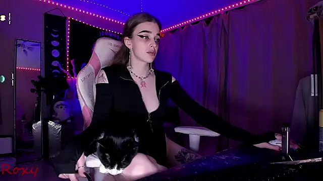 wet dream  online show from December 18, 7:42 pm