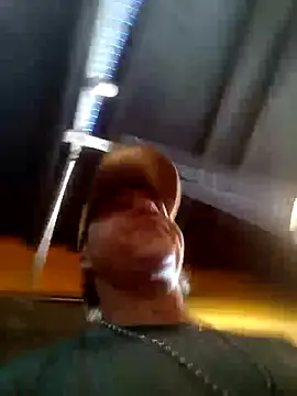 will1980 online show from June 25, 3:27 pm