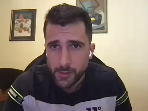 Snapshot of alex877x chatting on February 20, 9:11 am alex877x online show from February 20, 9:11 am