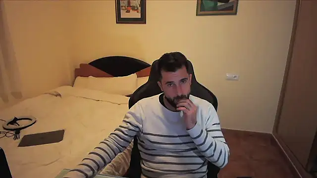 Snapshot of alex877x chatting on March 21, 11:12 pm alex877x online show from March 21, 11:12 pm