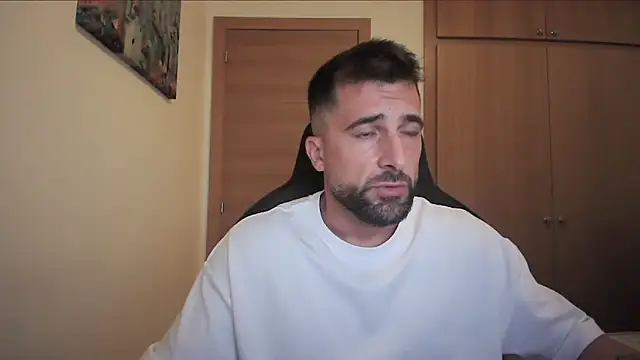 Snapshot of alex877x chatting on September 27, 5:01 am alex877x online show from September 27, 5:01 am