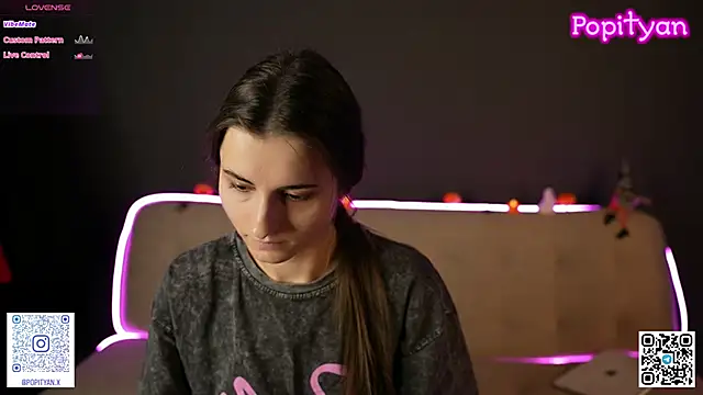 Snapshot of popityan1 chatting on October 21, 7:42 am popityan1 online show from October 21, 7:42 am