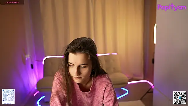 Snapshot of popityan1 chatting on December 3, 5:04 am popityan1 online show from December 3, 5:04 am