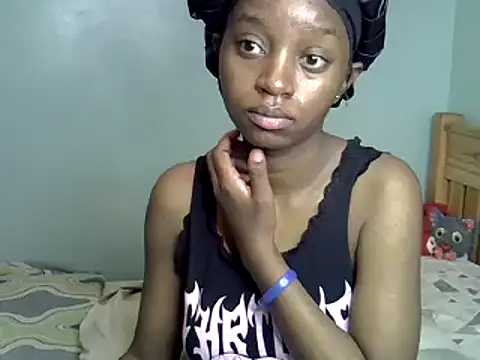 Snapshot of Enkarxx chatting on February 19, 12:00 pm Enkarxx online show from February 19, 12:00 pm