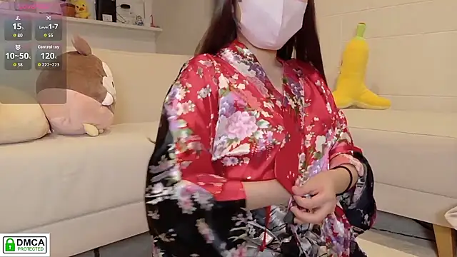 Snapshot of SUZU_ chatting on June 23, 12:14 pm SUZU online show from June 23, 12:14 pm