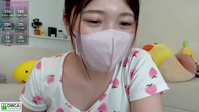 Snapshot of SUZU_ chatting on July 8, 6:29 am SUZU online show from July 8, 6:29 am