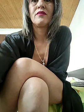 naughtymilfT online show from February 3, 9:47 am