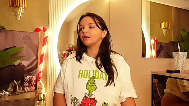 Snapshot of CelesteBailey chatting on December 2, 5:13 am CelesteBailey online show from December 2, 5:13 am