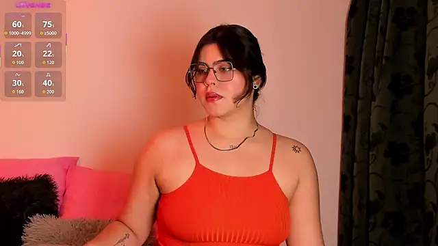 Snapshot of veronica185 chatting on June 11, 2:53 am veronica185 online show from June 11, 2:53 am