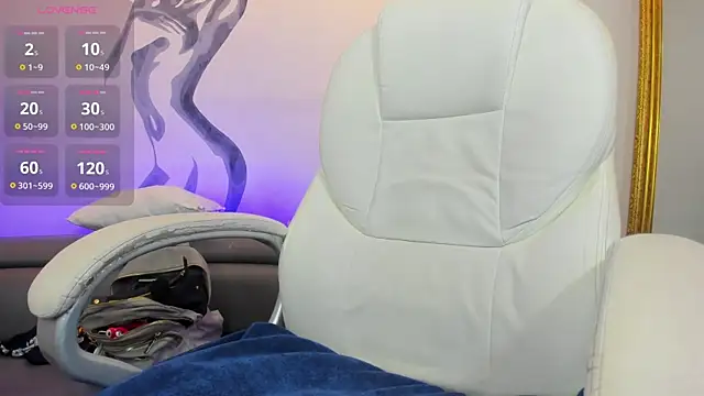 NiickyJones online show from February 18, 4:48 am