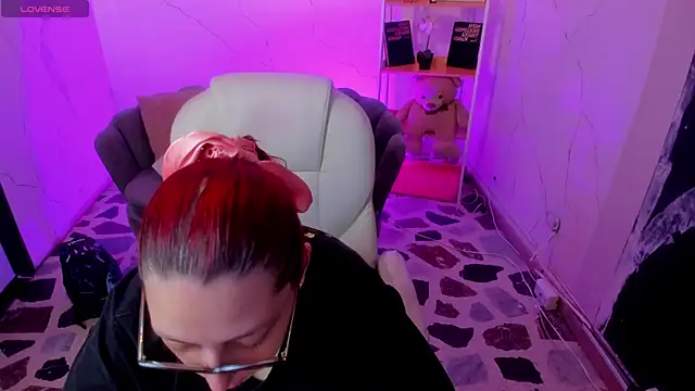 NiickyJones online show from October 1, 8:48 pm