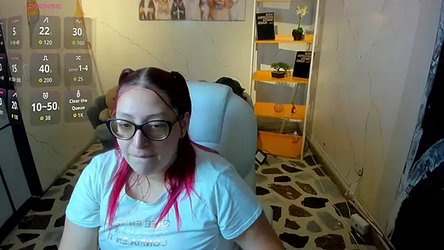 NiickyJones online show from October 11, 9:02 pm