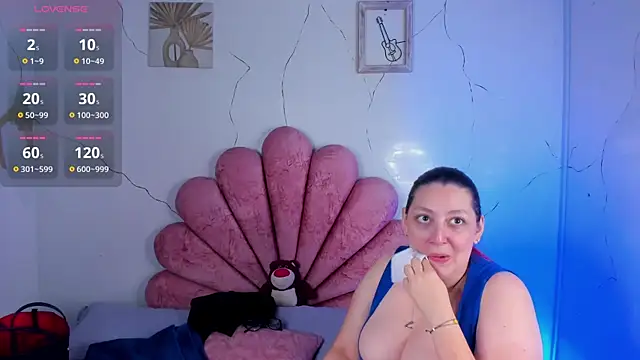 NiickyJones online show from February 13, 12:06 am