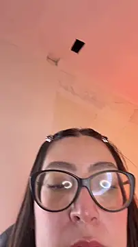 Snapshot of NiickyJones chatting on June 20, 12:36 am NiickyJones online show from June 20, 12:36 am