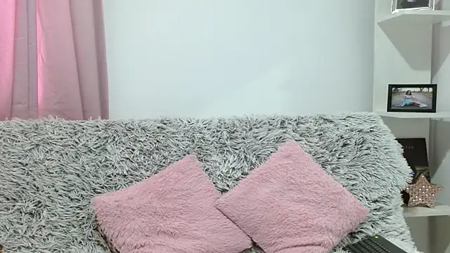 aliicee m online show from September 29, 5:40 pm