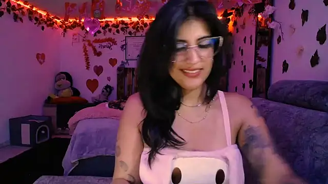 Snapshot of azahar__ziiz chatting on February 14, 12:41 am azahar ziiz online show from February 14, 12:41 am
