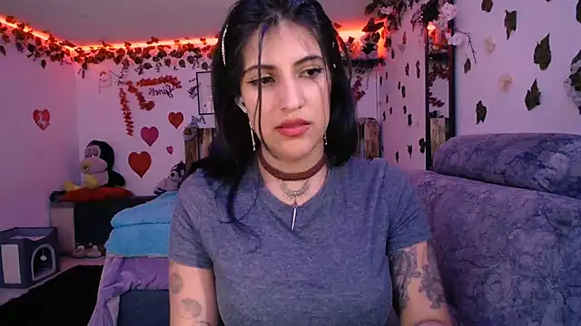 Snapshot of azahar__ziiz chatting on February 21, 7:32 pm azahar ziiz online show from February 21, 7:32 pm