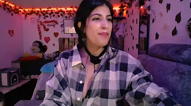 Snapshot of azahar__ziiz chatting on March 9, 5:39 pm azahar ziiz online show from March 9, 5:39 pm