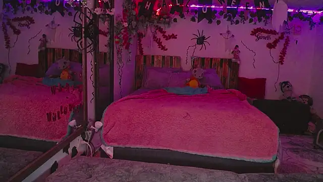 Snapshot of azahar__ziiz chatting on October 19, 2:12 am azahar ziiz online show from October 19, 2:12 am