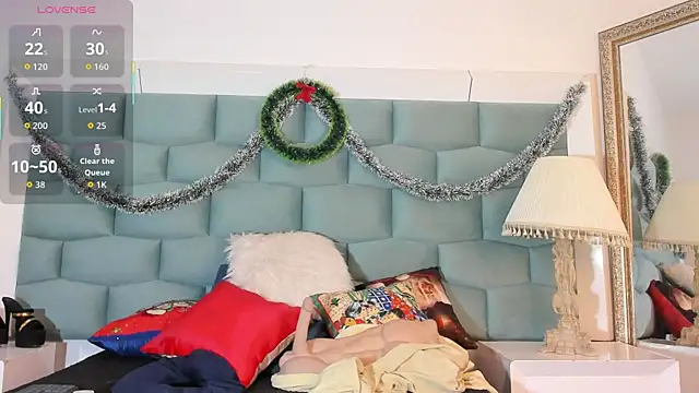 MiaMancini online show from December 16, 9:20 pm