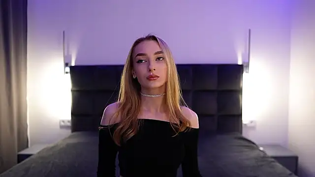 NotElis online show from May 11, 5:32 pm