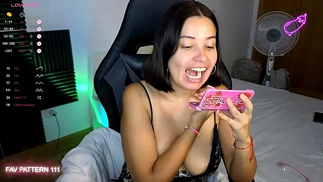 Snapshot of AnnaQueen chatting on September 14, 8:41 pm AnnaQueen online show from September 14, 8:41 pm