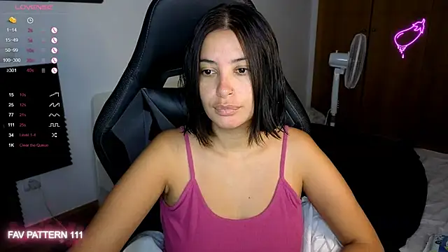 Snapshot of AnnaQueen chatting on September 26, 2:15 am AnnaQueen online show from September 26, 2:15 am