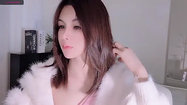 Snapshot of lvy-w chatting on October 31, 12:06 pm lvy-w online show from October 31, 12:06 pm