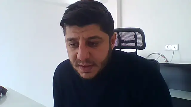 Snapshot of erkekkkadam chatting on January 15, 6:54 am erkekkkadam online show from January 15, 6:54 am