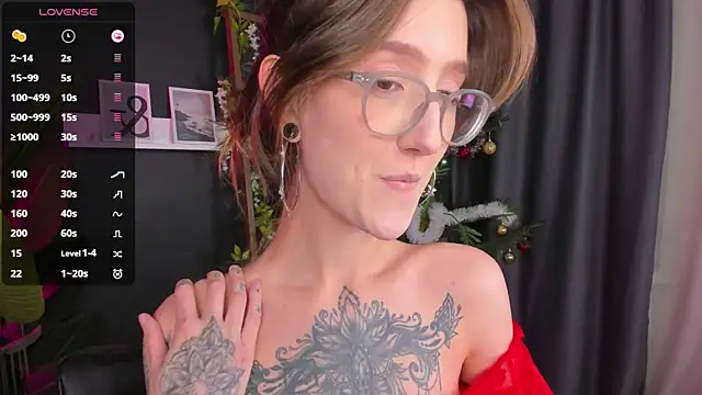 Snapshot of Lola_Missy chatting on December 31, 5:44 am Lola Missy online show from December 31, 5:44 am