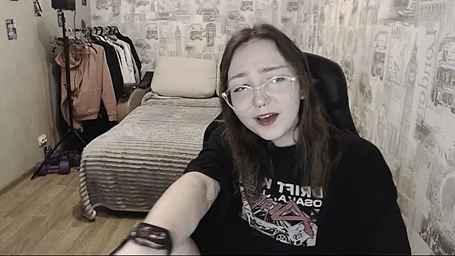 AmeliaKamishiro online show from December 5, 1:28 pm