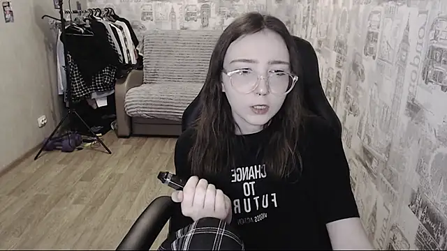 AmeliaKamishiro online show from December 13, 12:17 pm