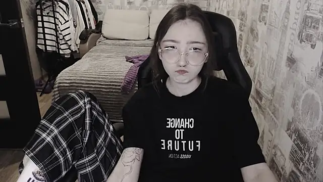 AmeliaKamishiro online show from December 15, 11:23 am