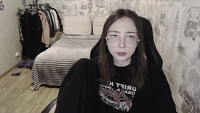 AmeliaKamishiro online show from December 21, 12:59 pm