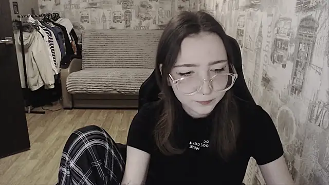 AmeliaKamishiro online show from January 8, 2:03 pm