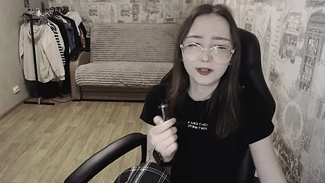 AmeliaKamishiro online show from January 8, 5:05 pm