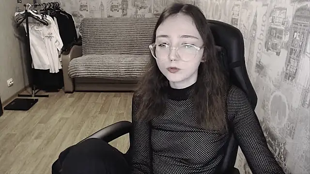 AmeliaKamishiro online show from January 19, 6:10 pm