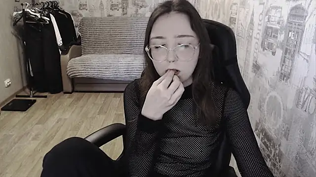 AmeliaKamishiro online show from January 21, 12:07 pm