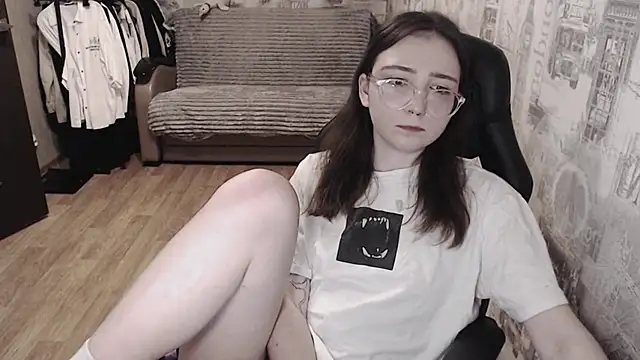 AmeliaKamishiro online show from March 13, 3:06 pm