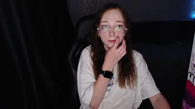 AmeliaKamishiro online show from October 3, 5:32 pm