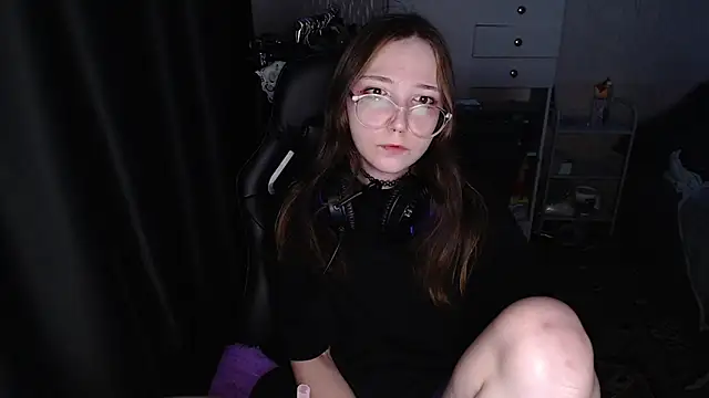 AmeliaKamishiro online show from December 20, 4:25 pm